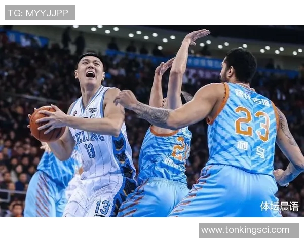 朱彦西亮相百队杯篮球赛，为首钢选拔新秀