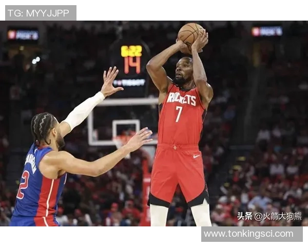 砍10分+2记三分！火箭队全新首发顶替亚当斯，斯通310万捡漏真香